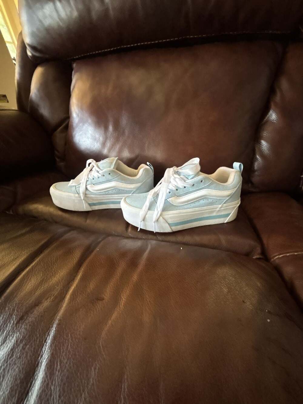 Vans - Picture 5 of 8